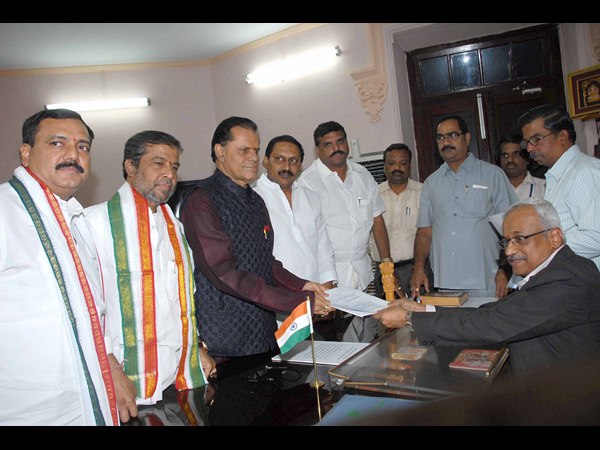 నామినేషన్ దాఖలు
