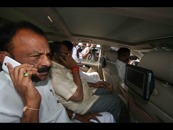 హలో.. ఏం జరిగింది?