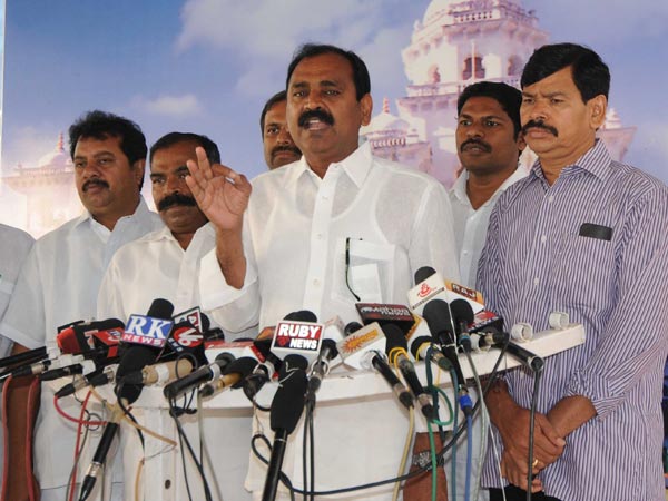 Bhumana Karunakar Reddy fires at Kiran and Chandrababu Bhumana Karunakar Reddy fires at Kiran and Chandrababu