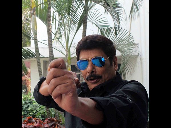 ఆదాలపై ఆనం వివేకా ఇలా..