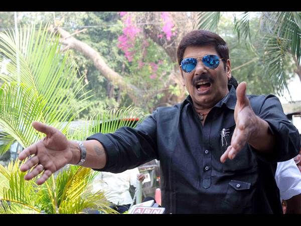ఆదాలపై ఆనం వివేకా ఇలా..