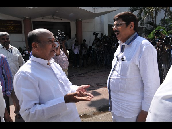 శంకరన్న, ఆనం