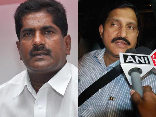 Seemandhra MPs should oppose T bill in Parliment Seemandhra MPs should oppose T bill in Parliment