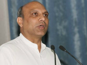Pallam Raju demands Hyderabad as UT Pallam Raju demands Hyderabad as UT