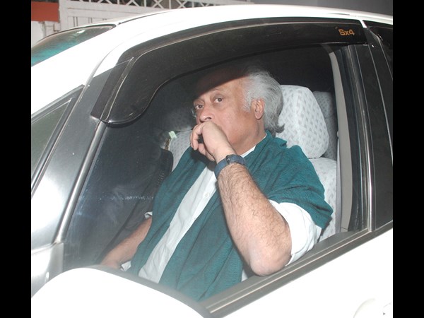 Grand welcome to Jairam Ramesh in Warangal Grand welcome to Jairam Ramesh in Warangal