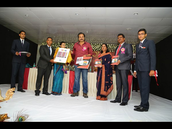 పురస్కారాలు