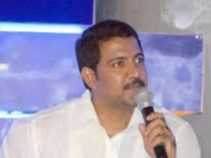 Vallabhaneni arguement with police Vallabhaneni arguement with police