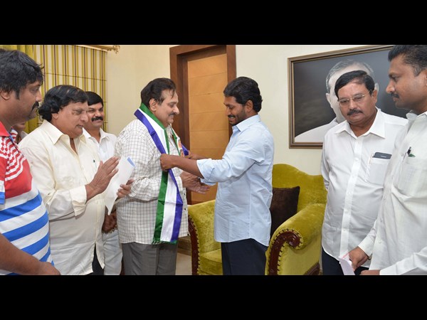 దినేష్ రెడ్డి