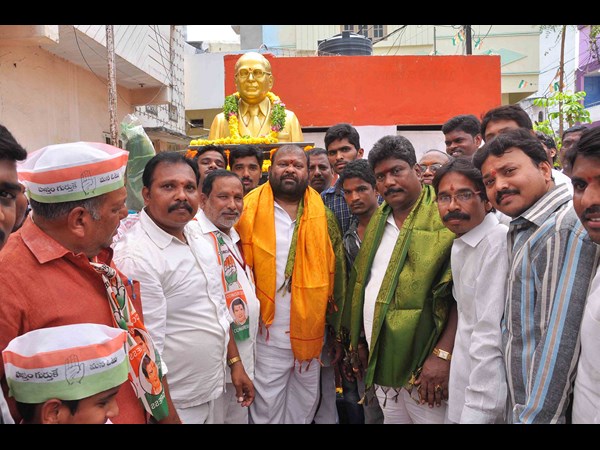 ముఖేష్ గౌడ్ ఇలా..