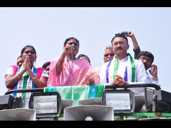 Vijayamma lashes out at Chandrababu in East Godavari district Vijayamma lashes out at Chandrababu in East Godavari district