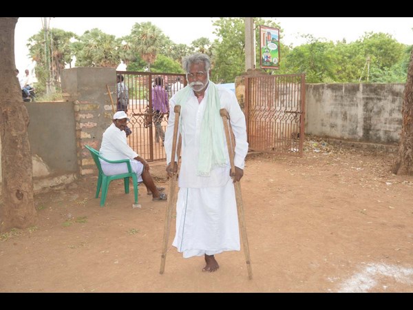 ఓ వికలాంగుడు ఇలా..