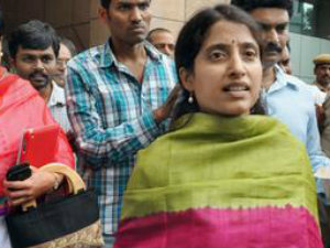 We will win 150 seats: YS Bharathi We will win 150 seats: YS Bharathi