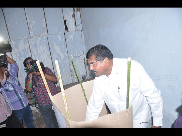 బొత్స సత్యనారాయణ ఇలా..
