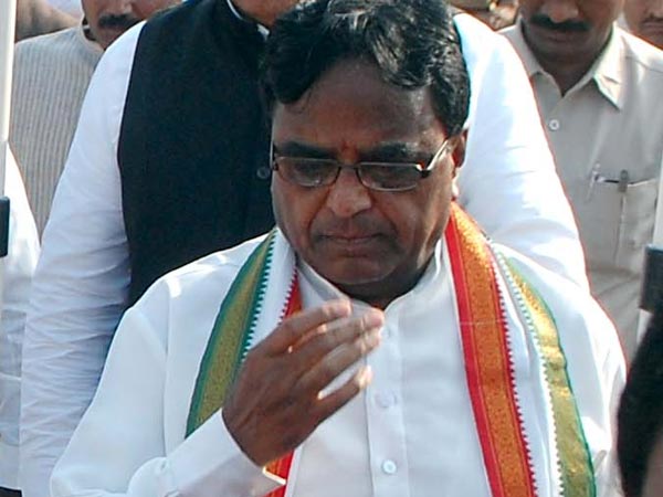 Ponnala blamed for Congress's loss Ponnala blamed for Congress's loss