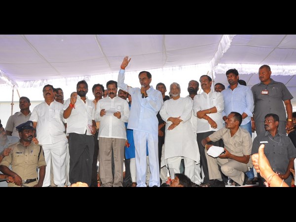 ఉద్యోగ సంఘాల నేతలకు భరోసా