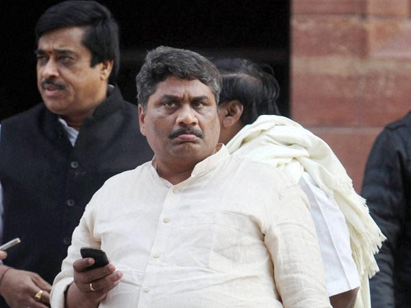 AP capital will be between Vijayawada and Guntur AP capital will be between Vijayawada and Guntur