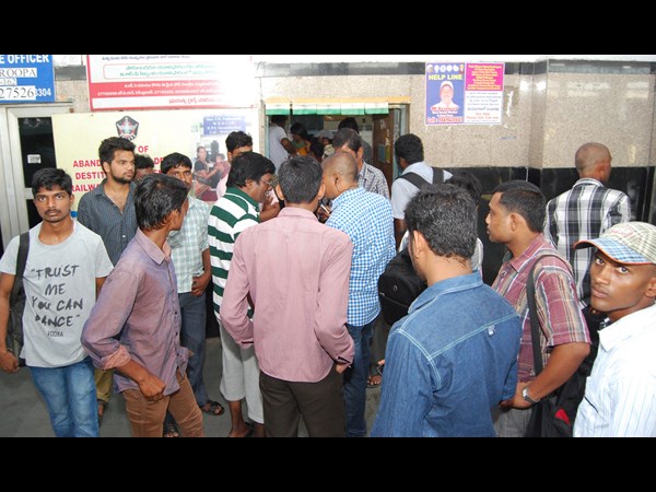 రైలు దోపిడీ బాధితులు