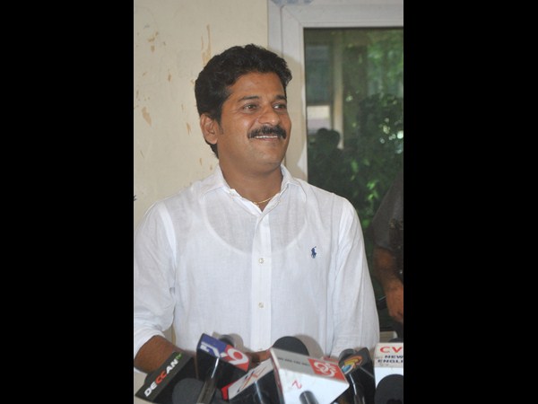 తెలంగాణ సచివాలయంలో రేవంత్