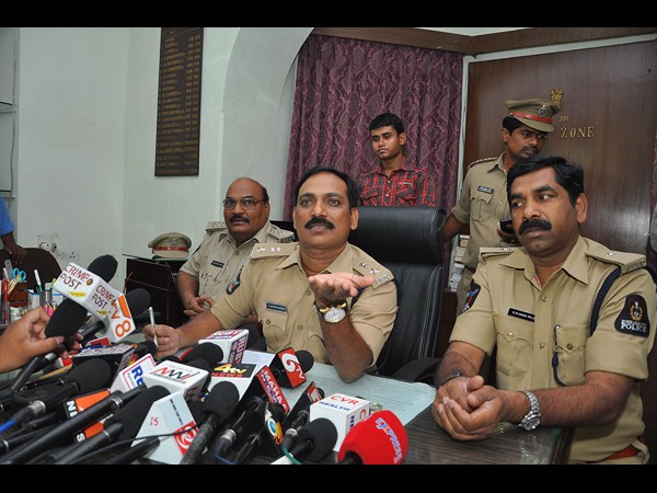వైద్య విద్యార్థిని