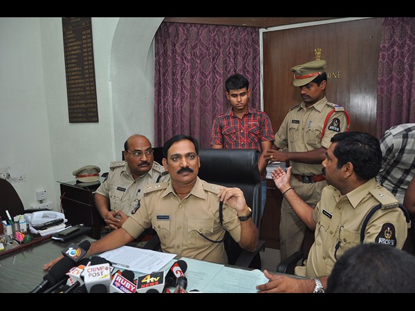 వైద్య విద్యార్థిని