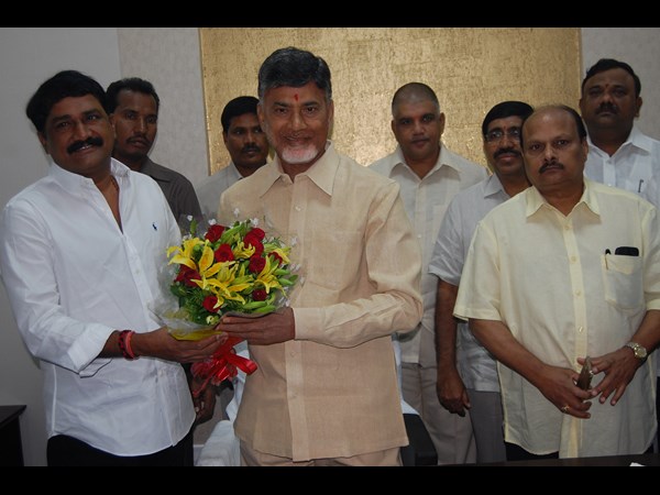 గంటా అభినందన