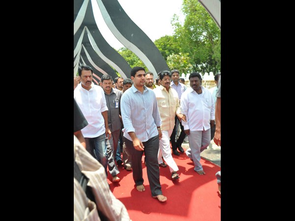 ఎన్టీఆర్కు నారా లోకేష్ నివాళి