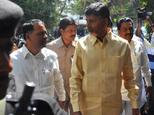 Chandrababu enter into lake view guest house Chandrababu enter into lake view guest house