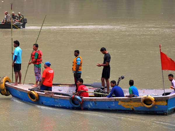 Another dead body found in Beas river Another dead body found in Beas river