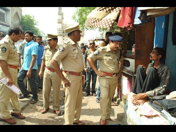 శాస్త్రవేత్తపై దాడి