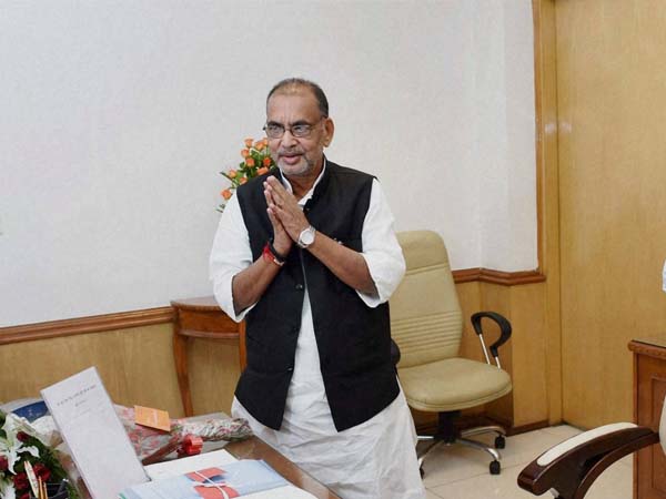 Radha Mohan Singh meets Chandrababu and KCR Radha Mohan Singh meets Chandrababu and KCR