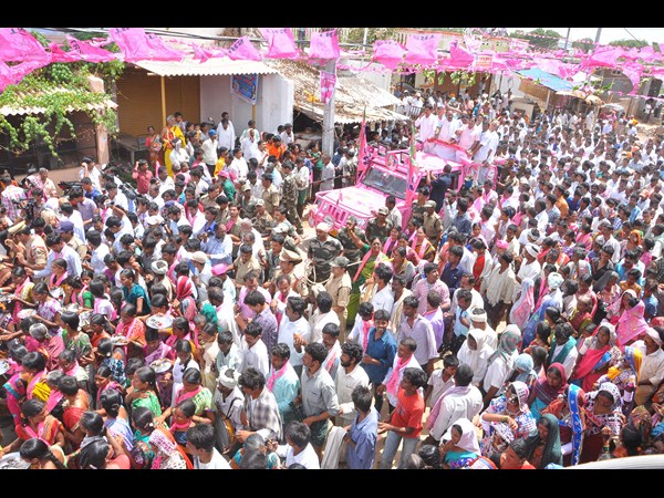 నాయిని