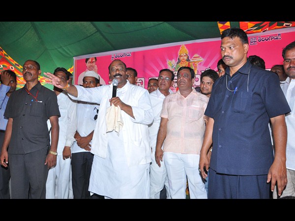 నాయిని