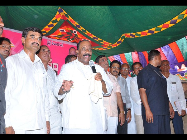 నాయిని