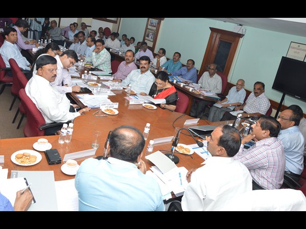 ఈటెల రాజేందర్ సమీక్ష