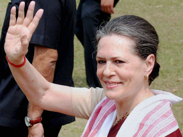 Sonia Gandhi visits Shiva temple, interacts with locals in Kausani Sonia Gandhi visits Shiva temple, interacts with locals in Kausani