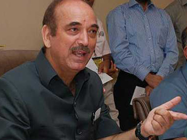 Polavaram issue: dharna at Jantar Mantar, Azad meets T MPs Polavaram issue: dharna at Jantar Mantar, Azad meets T MPs