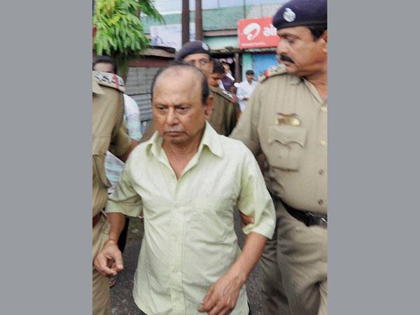 Newspaper editor sentenced to life imprisonment for murdering 3 employees Newspaper editor sentenced to life imprisonment for murdering 3 employees