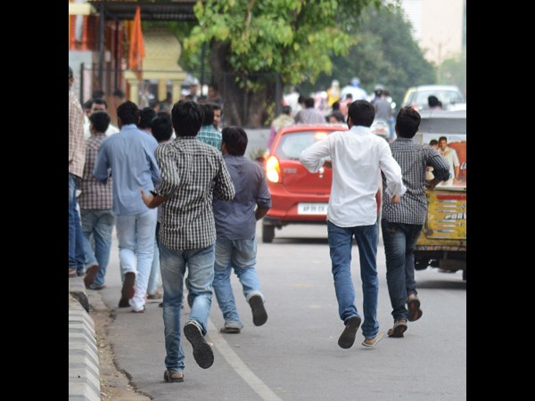 టీ మీడియా చిక్కులు