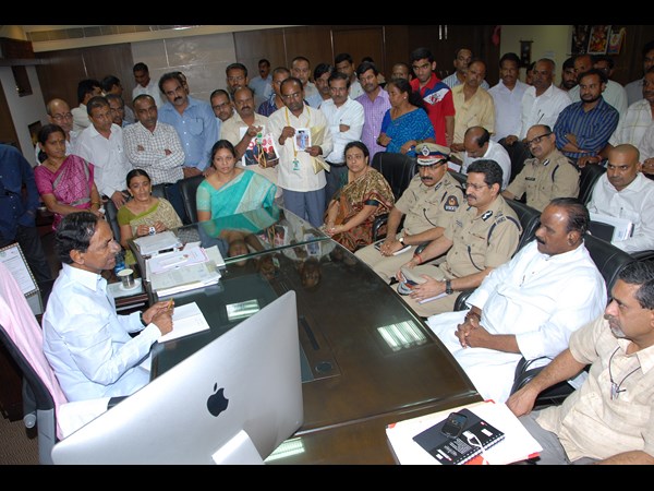 నాయనితో సహా..