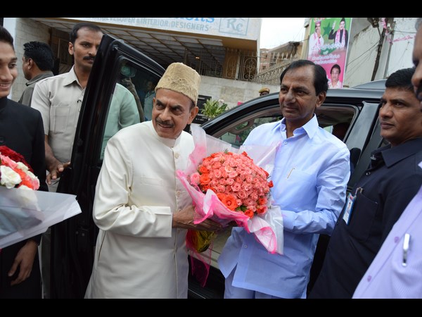 మొహమూద్ అలీ ఇంటికి కెసిఆర్