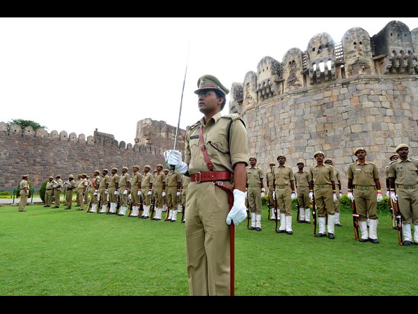 గోల్కొండ కోటలోనే..