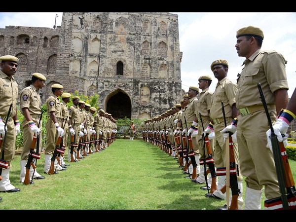 గోల్కొండ కోటలోనే...