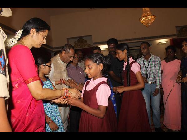 చిన్నారులు