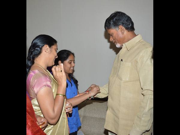 రాఖీ