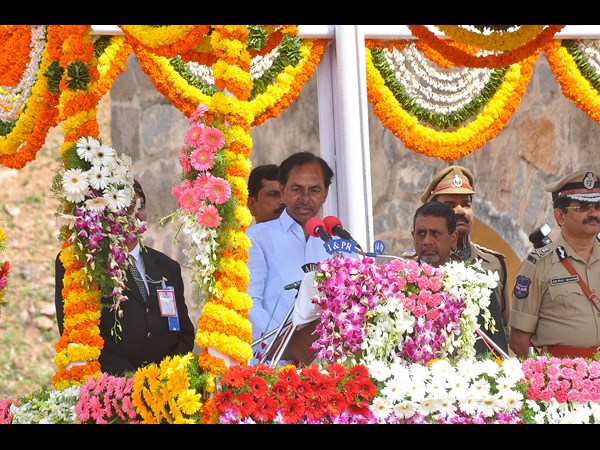 కెసిఆర్ ఇలా...