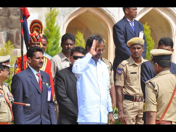 కెసిఆర్ వందన స్వీకారం...