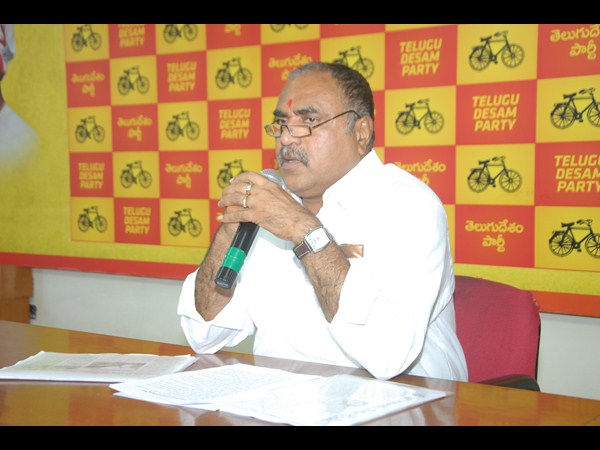 Telangana Tulugudesam Party senior Errabelli Dayakar Rao fires at KCR Telangana Tulugudesam Party senior Errabelli Dayakar Rao fires at KCR