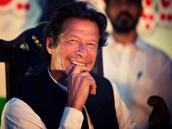 Clashes in Pakistan after gun shots fired at Imran Khan's vehicle Clashes in Pakistan after gun shots fired at Imran Khan's vehicle