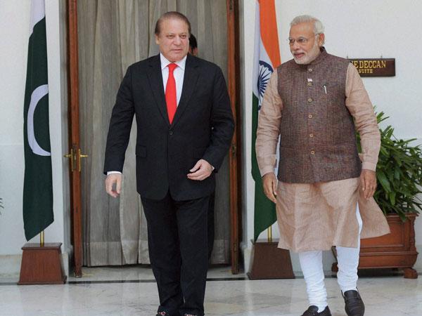 Nawaz Sharif rakes up Kashmir issue in I-Day address Nawaz Sharif rakes up Kashmir issue in I-Day address