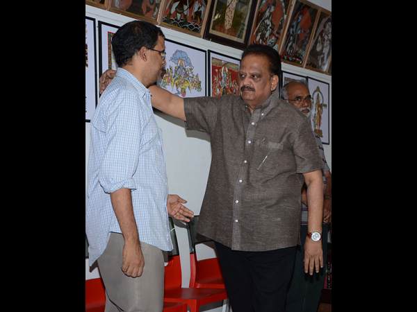బాపు కుమారుడితో బాలు...